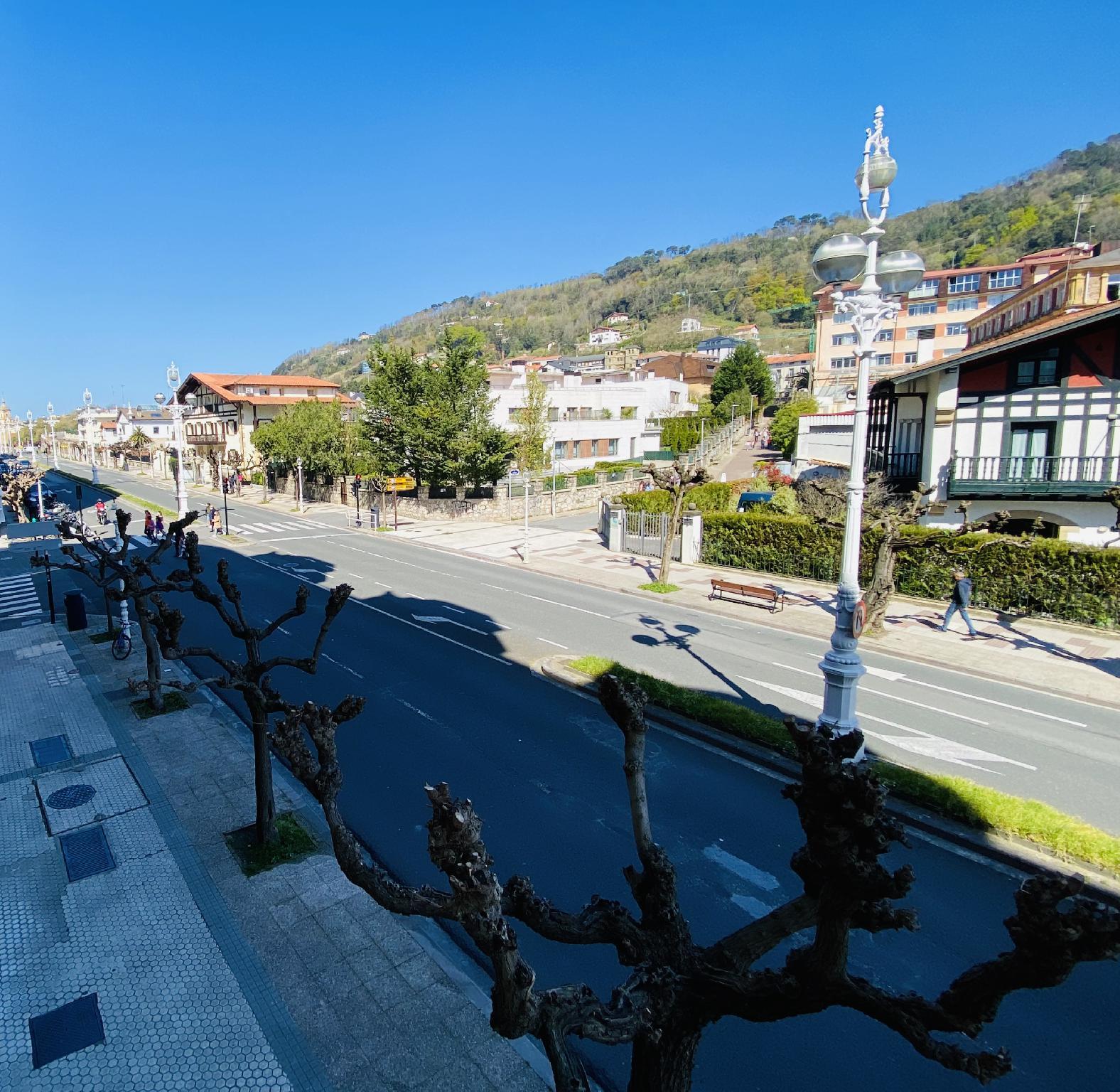 Imagen 11 Piso en venta en Donostia-San Sebastián / Av. de Navarra-Gros-Donostia