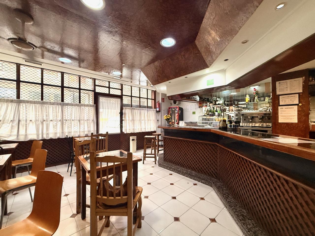 Imagen 1 Local Comercial en alquiler en Donostia-San Sebastián / Segundo Izpizua-a pocos metros de ...