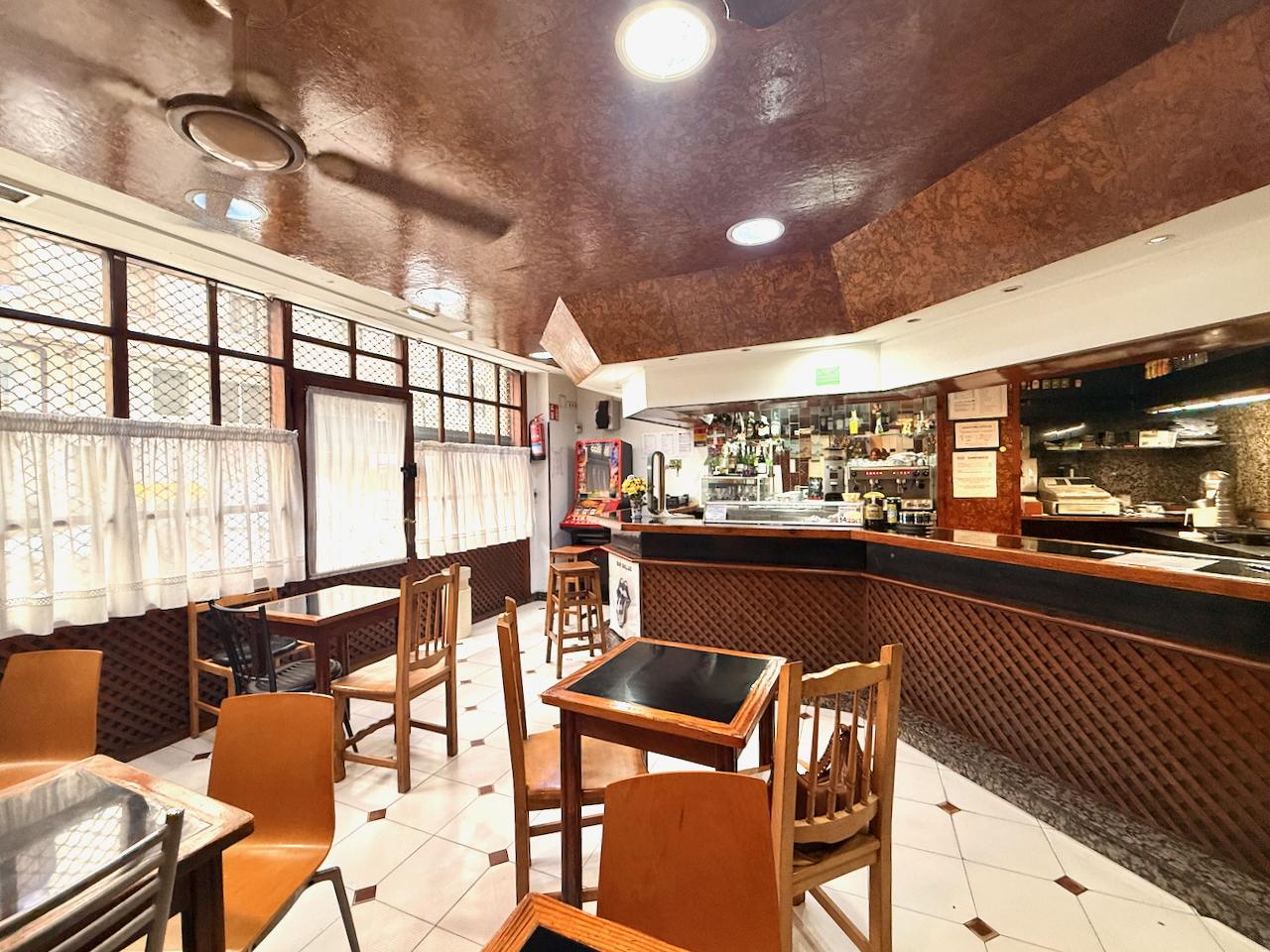 Imagen 2 Local Comercial en alquiler en Donostia-San Sebastián / Segundo Izpizua-a pocos metros de ...