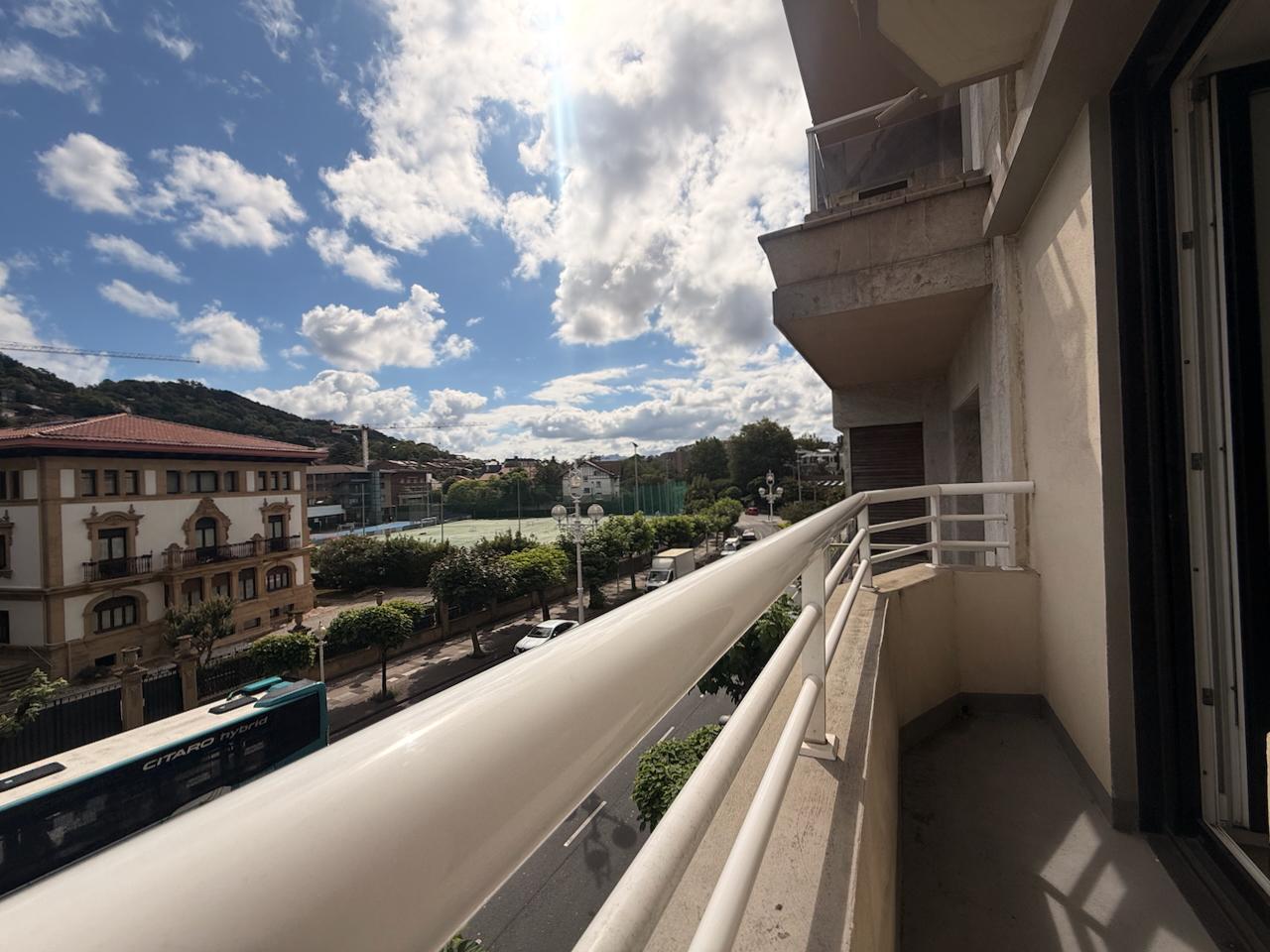 Imagen 11 Piso en venta en Donostia-San Sebastián / Avenida de Navarra-Gros-Ategorrieta-Donostia
