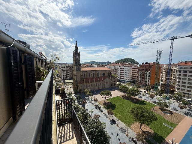 Imagen 1 Inmueble 302826 - Ático en venta en Donostia-San Sebastián / Plaza Cataluña-Gros-Donostia