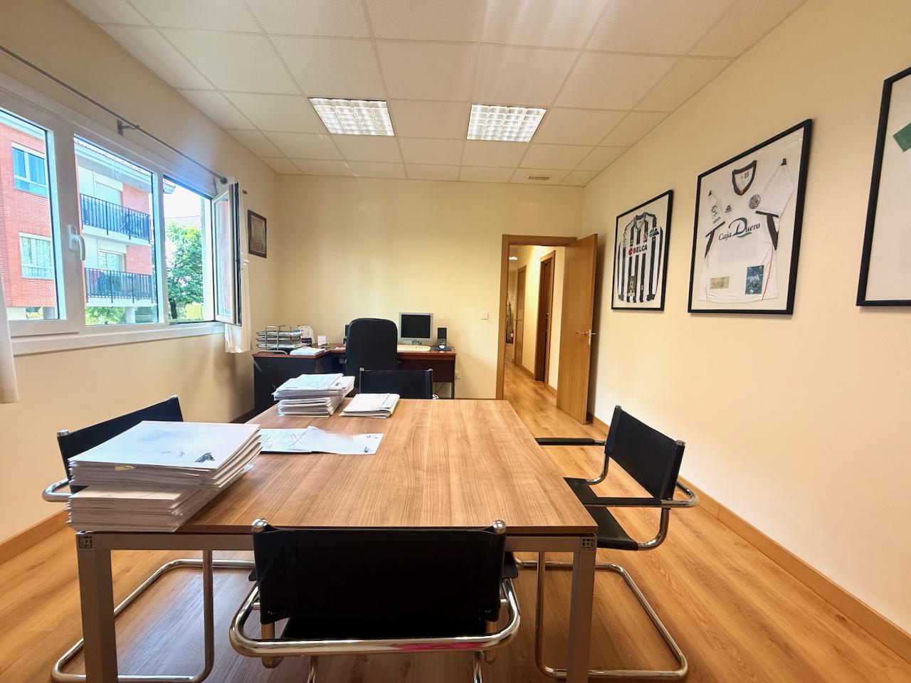 Imagen 5 Local Comercial en venta en Donostia-San Sebastián / Calle Txapillo-Junto al in