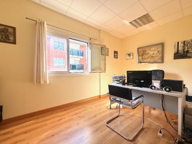 Imagen 4 Inmueble 303066 - Local Comercial en venta en Donostia-San Sebastián / Calle Txapillo-Junto al in