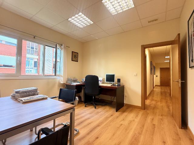 Imagen 20 Inmueble 303066 - Local Comercial en venta en Donostia-San Sebastián / Calle Txapillo-Junto al in