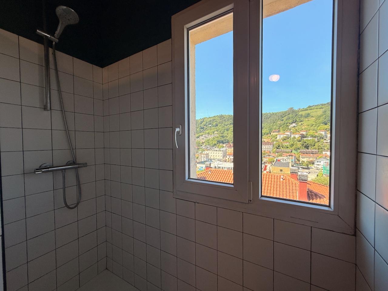 Imagen 25 Piso en venta en Donostia-San Sebastián / Los Luises-Intxaurrondo-Donostia