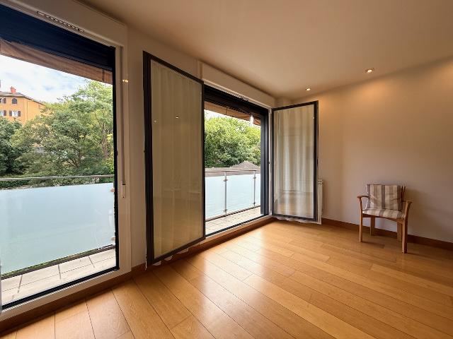 Imagen 3 Inmueble 303455 - Piso en venta en Donostia-San Sebastián / C Amara- A dos minutos de playa y de Av. de la l...