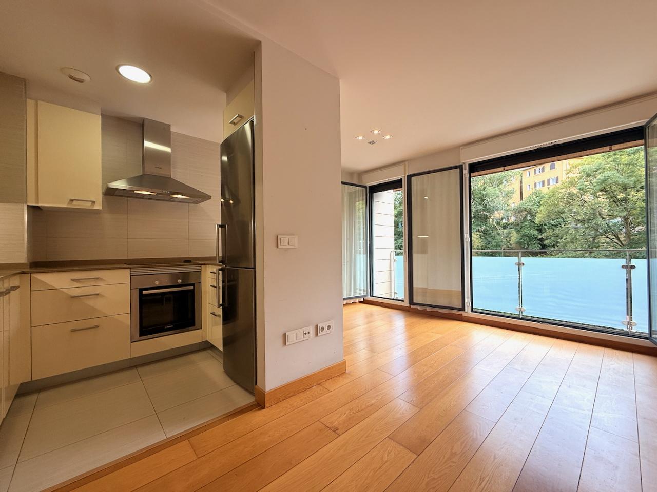 Imagen 10 Piso en venta en Donostia-San Sebastián / C Amara- A dos minutos de playa y de Av. de la l...