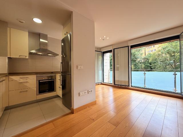 Imagen 10 Inmueble 303455 - Piso en venta en Donostia-San Sebastián / C Amara- A dos minutos de playa y de Av. de la l...