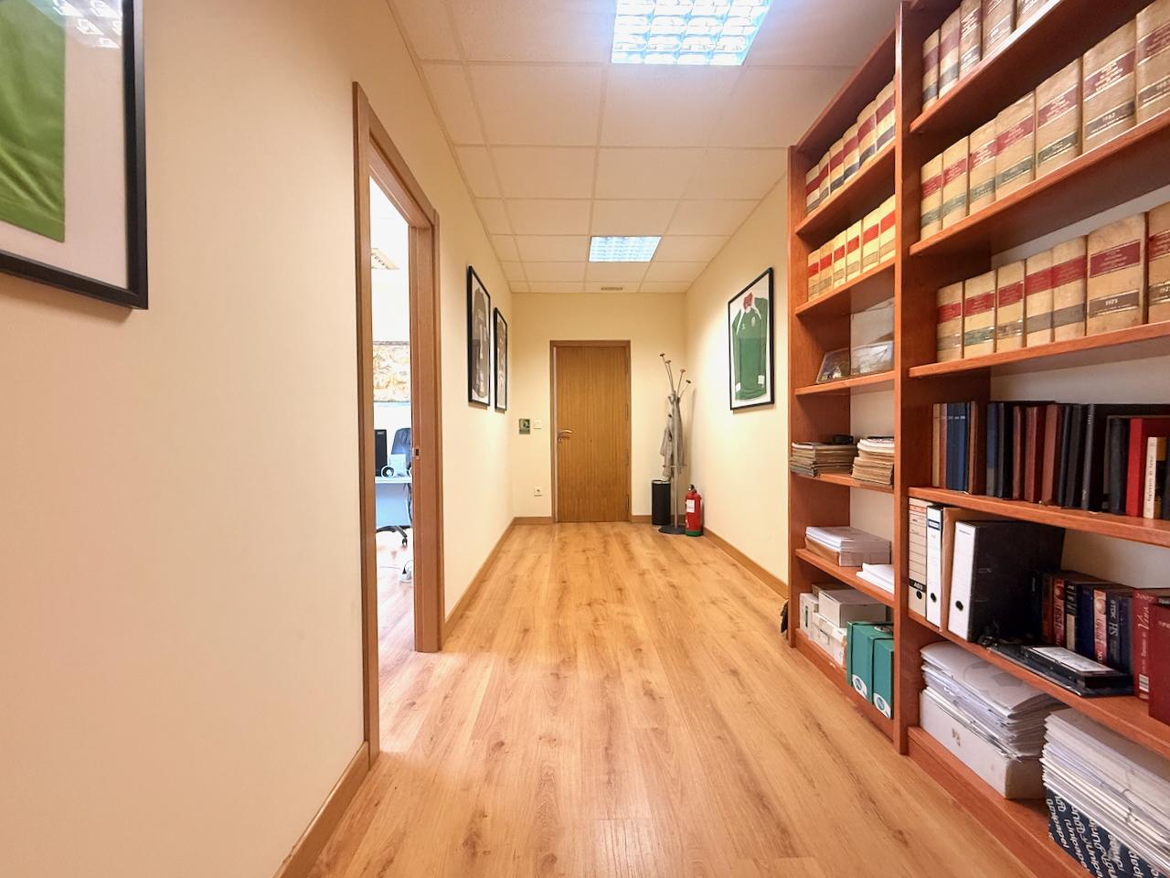 Imagen 22 Local Comercial en venta en Donostia-San Sebastián / Calle Txapillo-Junto al in