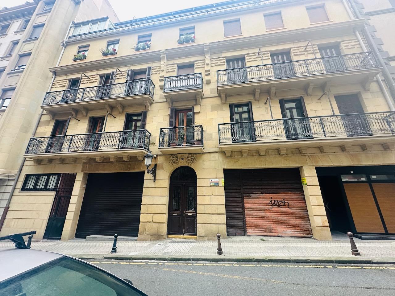 Imagen 14 Local Comercial en venta en Donostia-San Sebastián / C San Bartolomé-A pocos metros de la ...