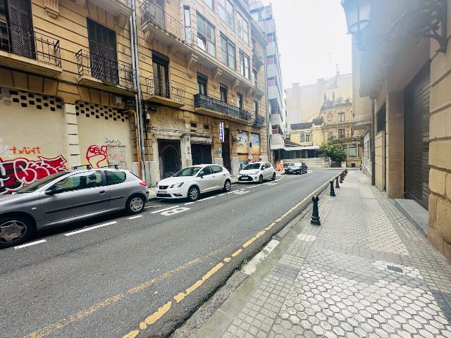 Imagen 12 Inmueble 303912 - Local Comercial en venta en Donostia-San Sebastián / C San Bartolomé-A pocos metros de la ...