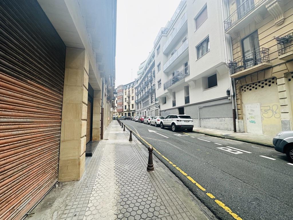 Imagen 15 Local Comercial en venta en Donostia-San Sebastián / C San Bartolomé-A pocos metros de la ...