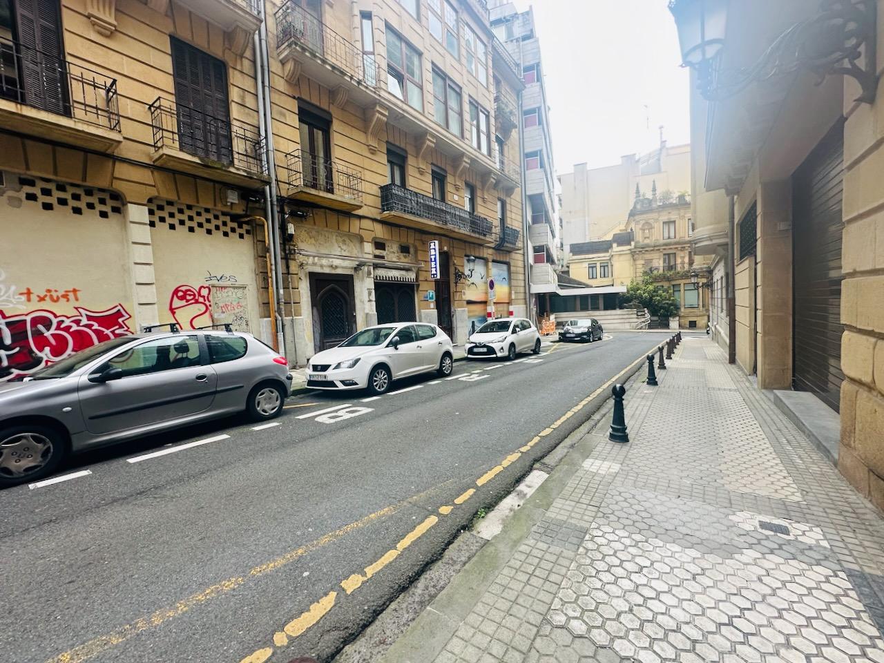 Imagen 16 Local Comercial en venta en Donostia-San Sebastián / C San Bartolomé-A pocos metros de la ...