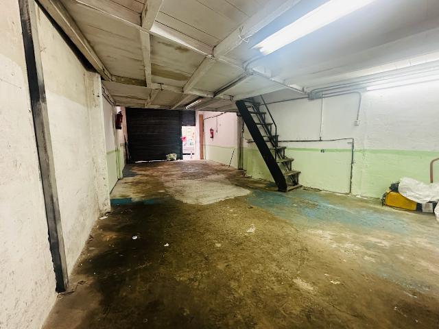 Imagen 4 Inmueble 303912 - Local Comercial en venta en Donostia-San Sebastián / C San Bartolomé-A pocos metros de la ...