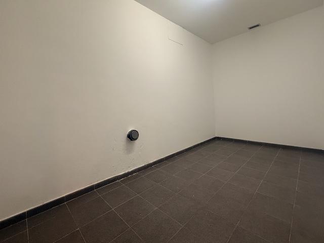 Imagen 4 Inmueble 303987 - Local Industrial en venta en Donostia-San Sebastián / Calle San Francisco-Junto a plaza Ca...