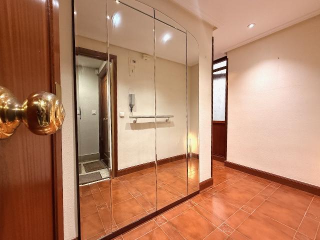Imagen 1 Inmueble 304176 - Piso en venta en Donostia-San Sebastián / Virgen del Carmen-Eguia-Donostia