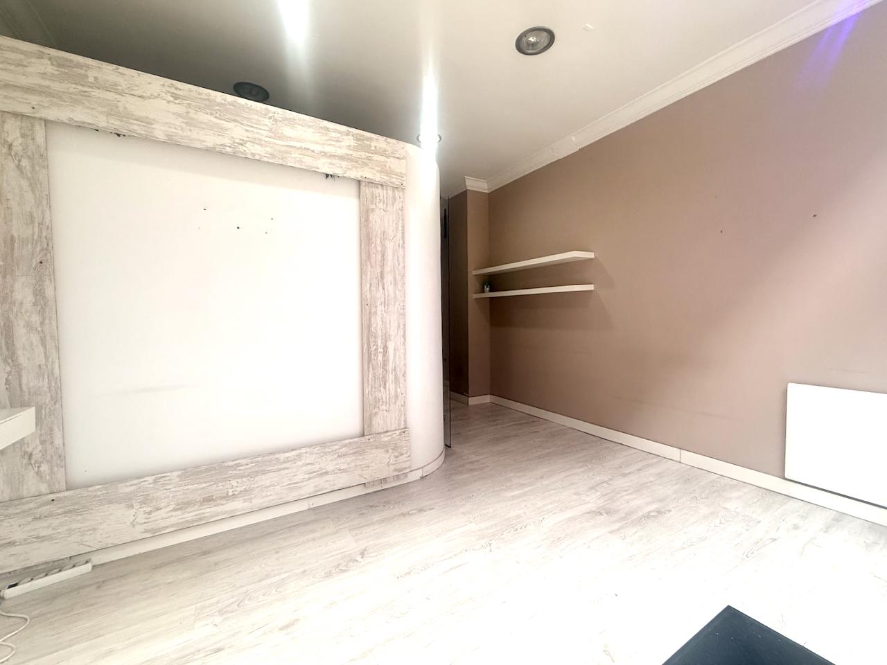 Imagen 6 Local Comercial en venta en Donostia-San Sebastián / Gran Vía-Gros-Donostia