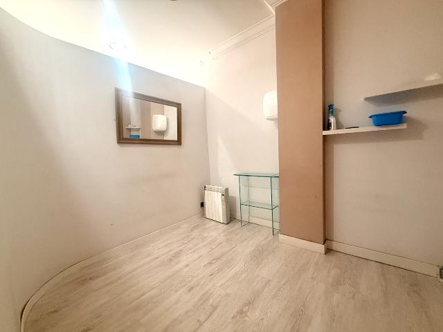 Imagen 10 Inmueble 304483 - Local Comercial en venta en Donostia-San Sebastián / Gran Vía-Gros-Donostia