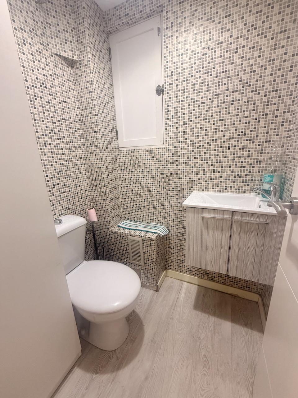 Imagen 12 Local Comercial en venta en Donostia-San Sebastián / Gran Vía-Gros-Donostia