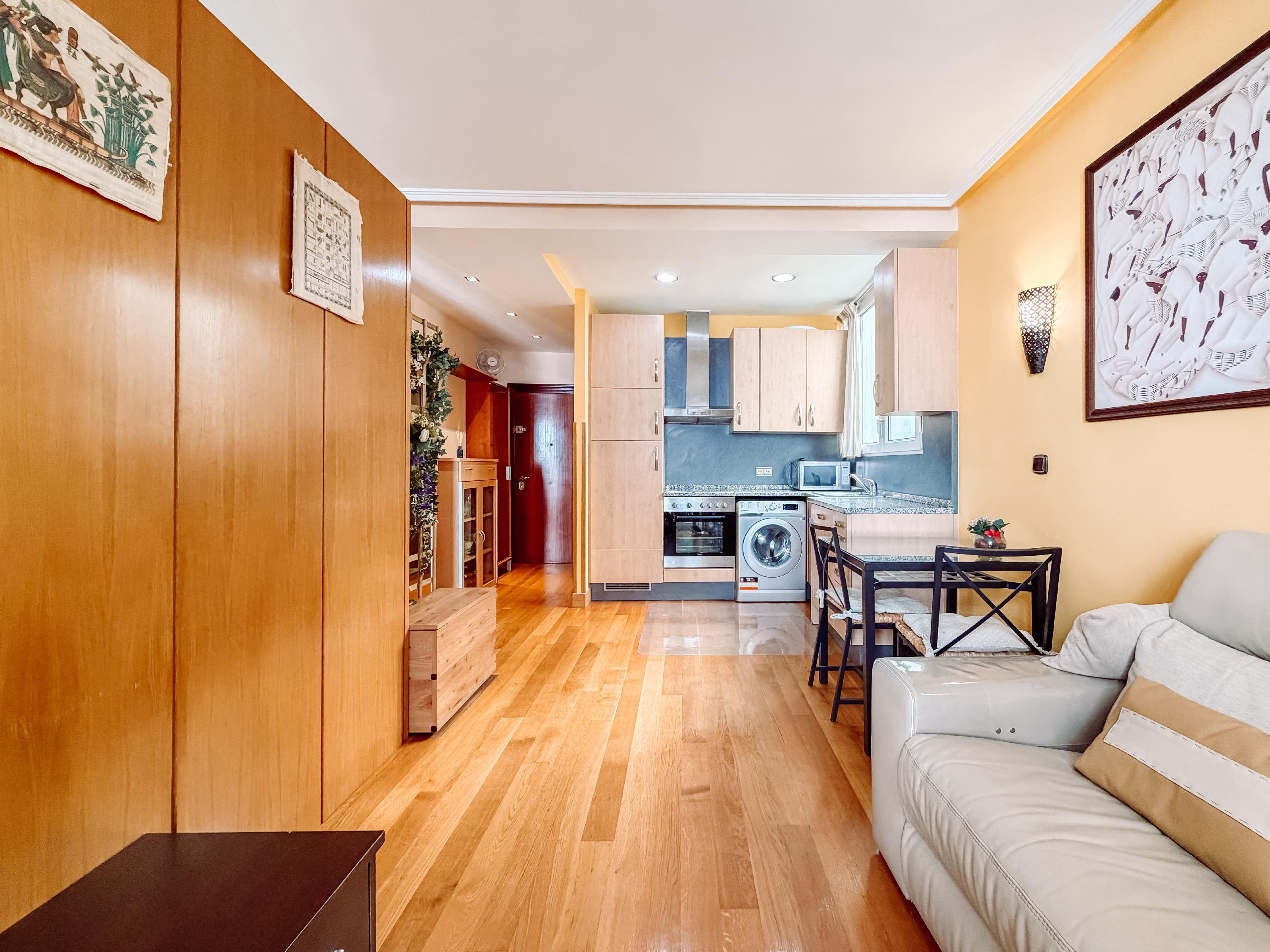 Imagen 2 Ático en venta en Donostia-San Sebastián / Reyes Católicos-Junto a la Iglesia del Buen Pastor