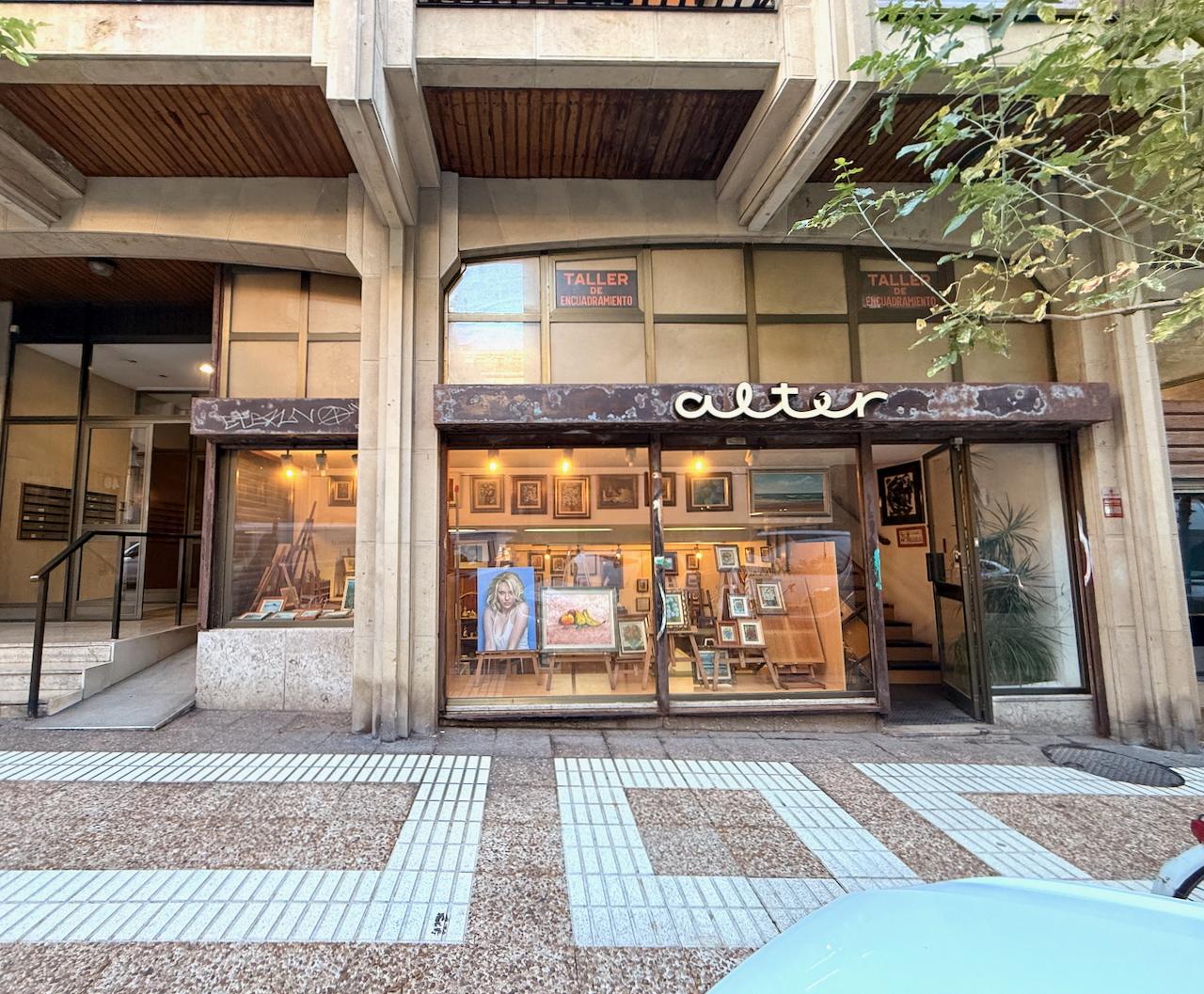 Imagen 3 Local Comercial en venta en Donostia-San Sebastián / Calle Secundino Esnaola-Gros-Donostia