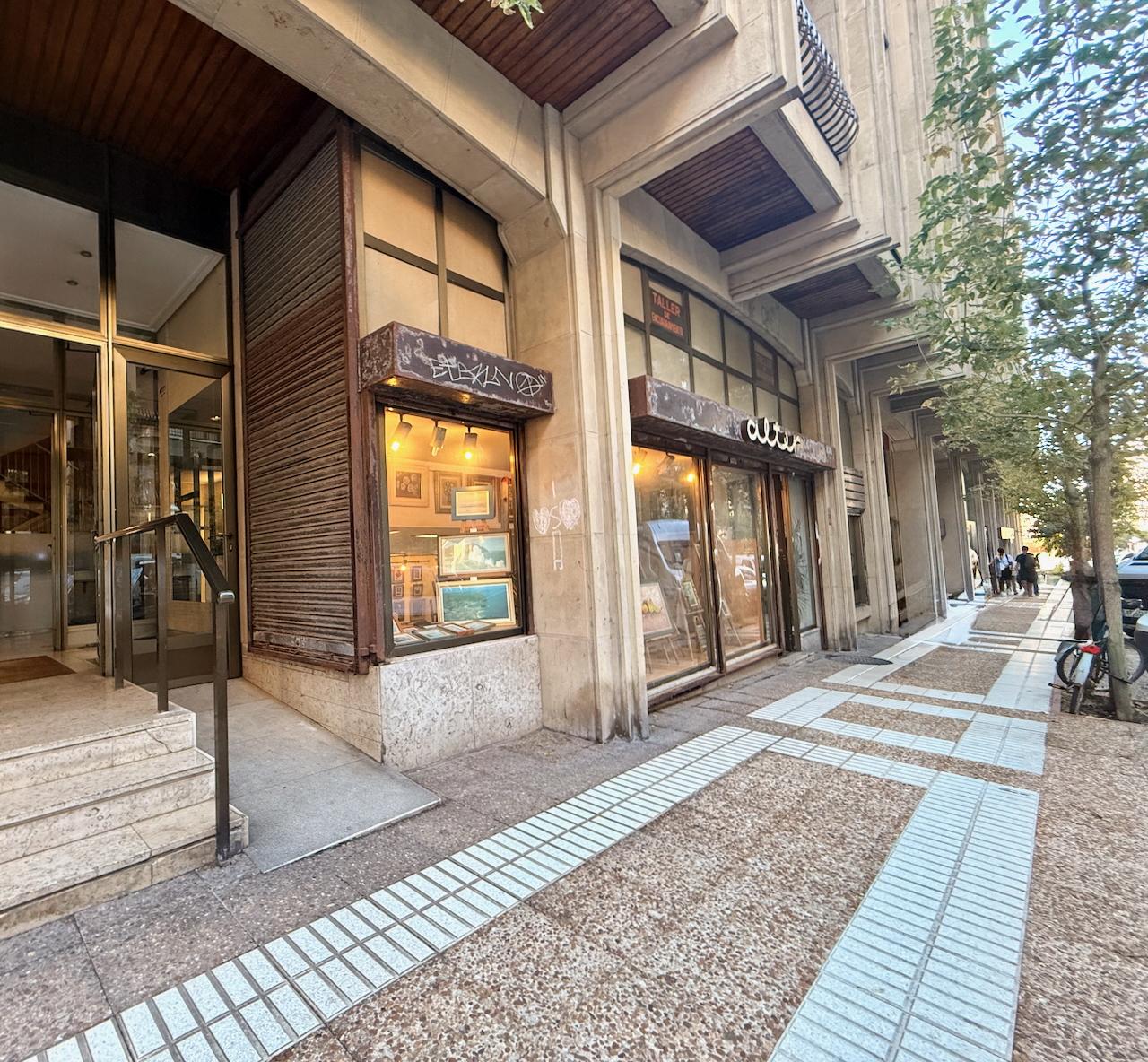 Imagen 12 Local Comercial en venta en Donostia-San Sebastián / Calle Secundino Esnaola-Gros-Donostia