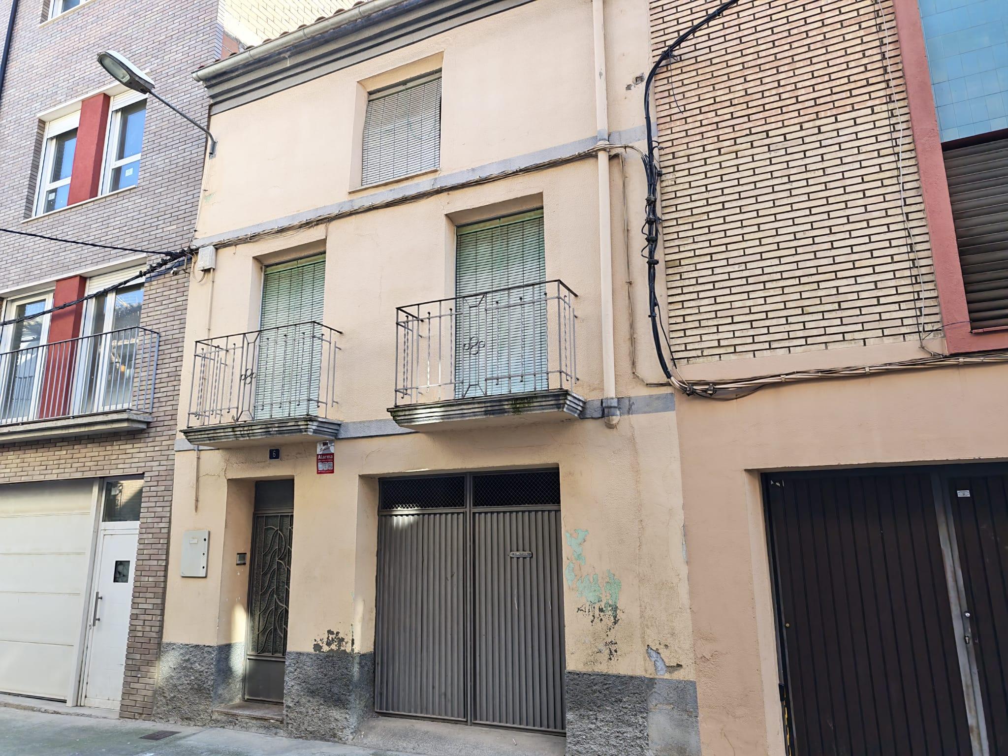 Imagen 1 Casa en venta en Monzón / Calle Sosa, centro de la población