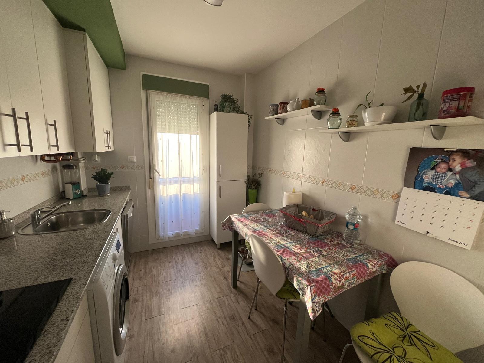 Imagen 1 Piso en venta en Monzón / Calle selgua, barrio molino