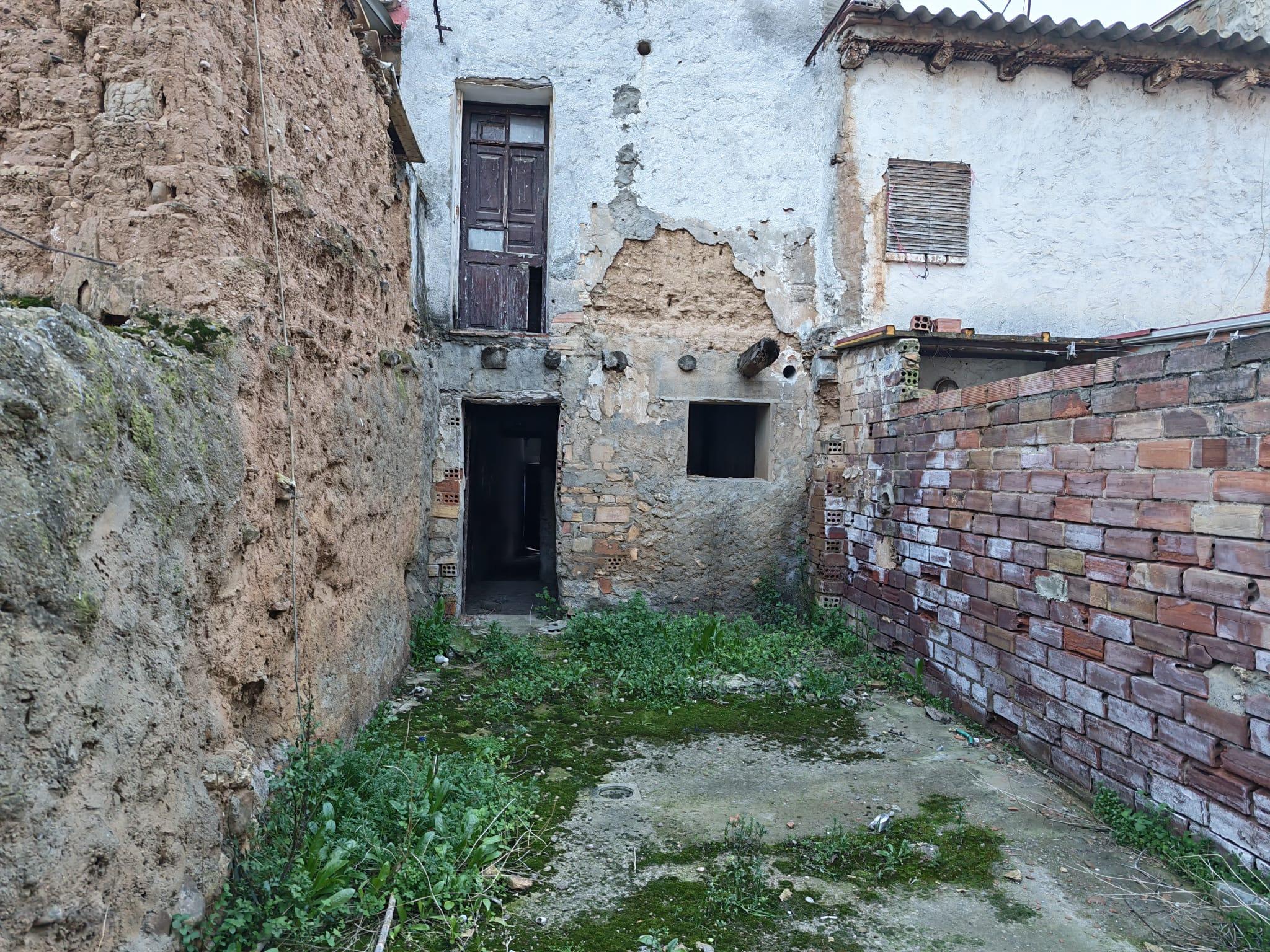 Imagen 1 Casa en venta en Belver De Cinca / Calle aire, cerca del centro