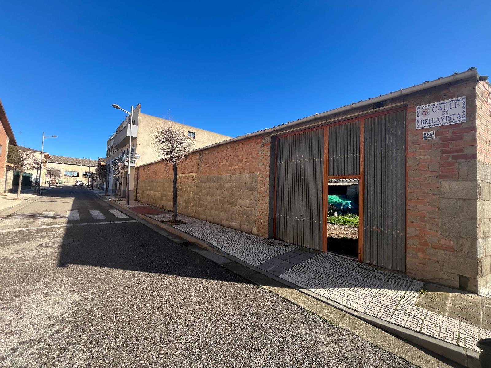 Imagen 4 Solar Industrial en venta en Monzón / Calle Buenavista, la carrrasca 
