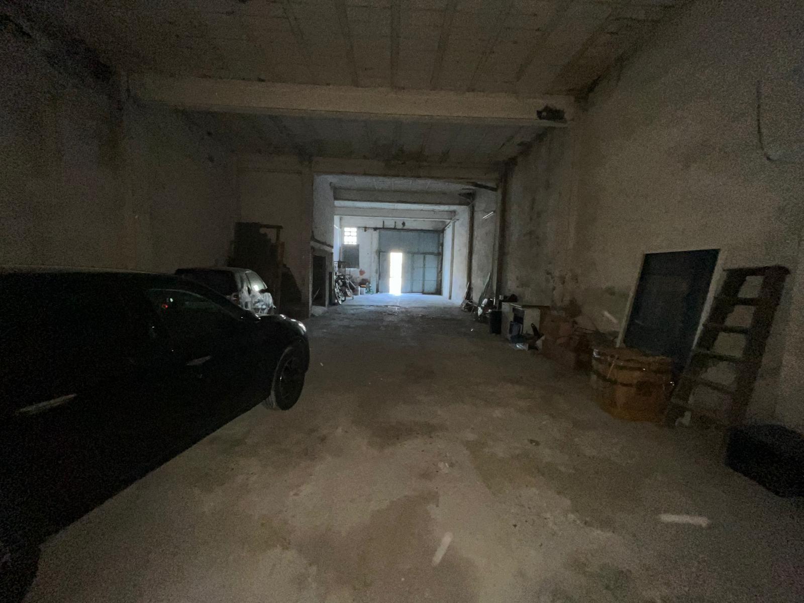 Imagen 4 Local Comercial en venta en Monzón / Calle Paules, cerca centro de población