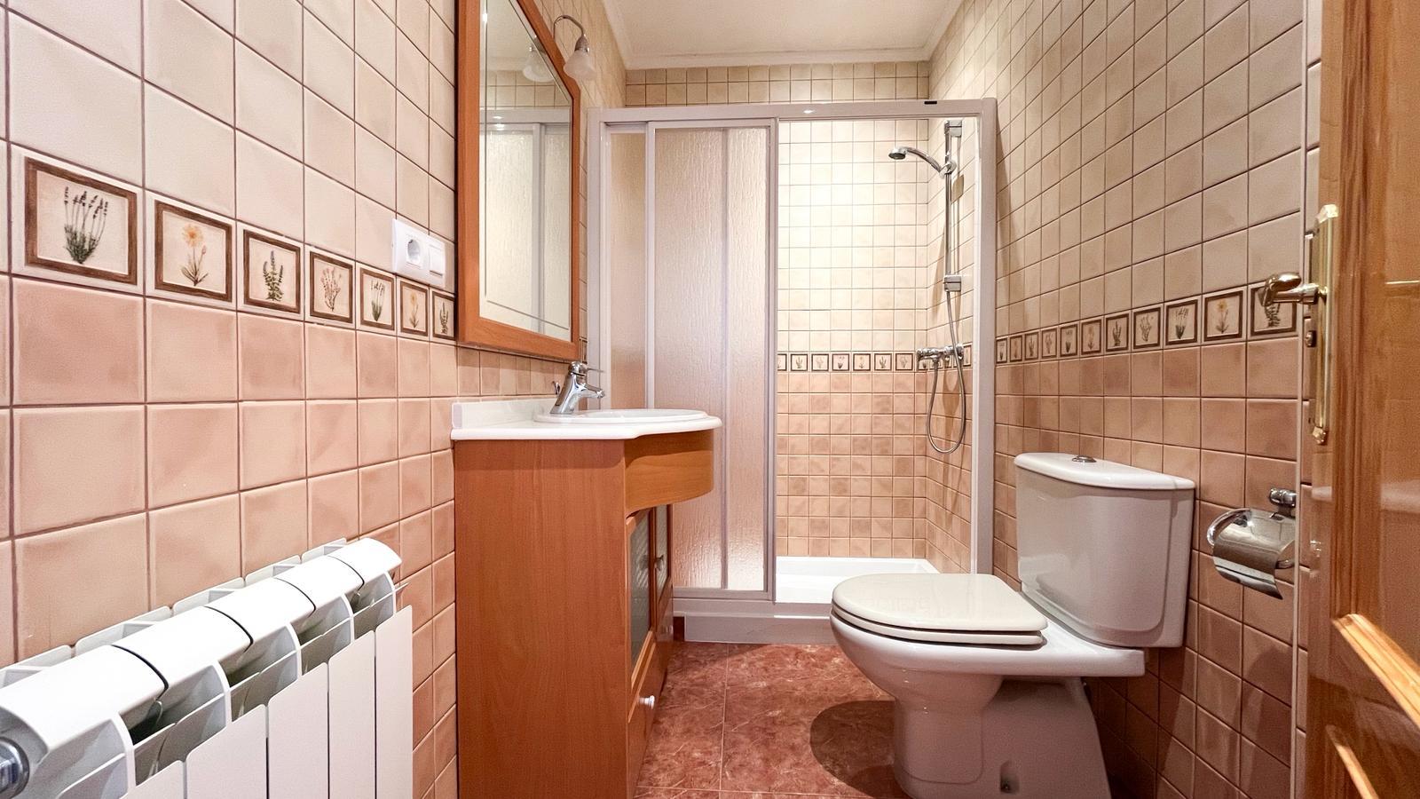 Imagen 8 Casa en venta en Ontiñena / Calle Mayor, centro de la población