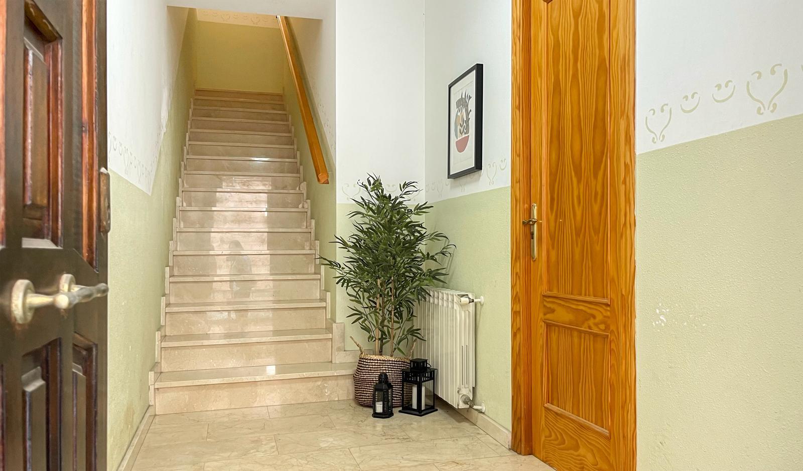 Imagen 11 Casa en venta en Ontiñena / Calle Mayor, centro de la población