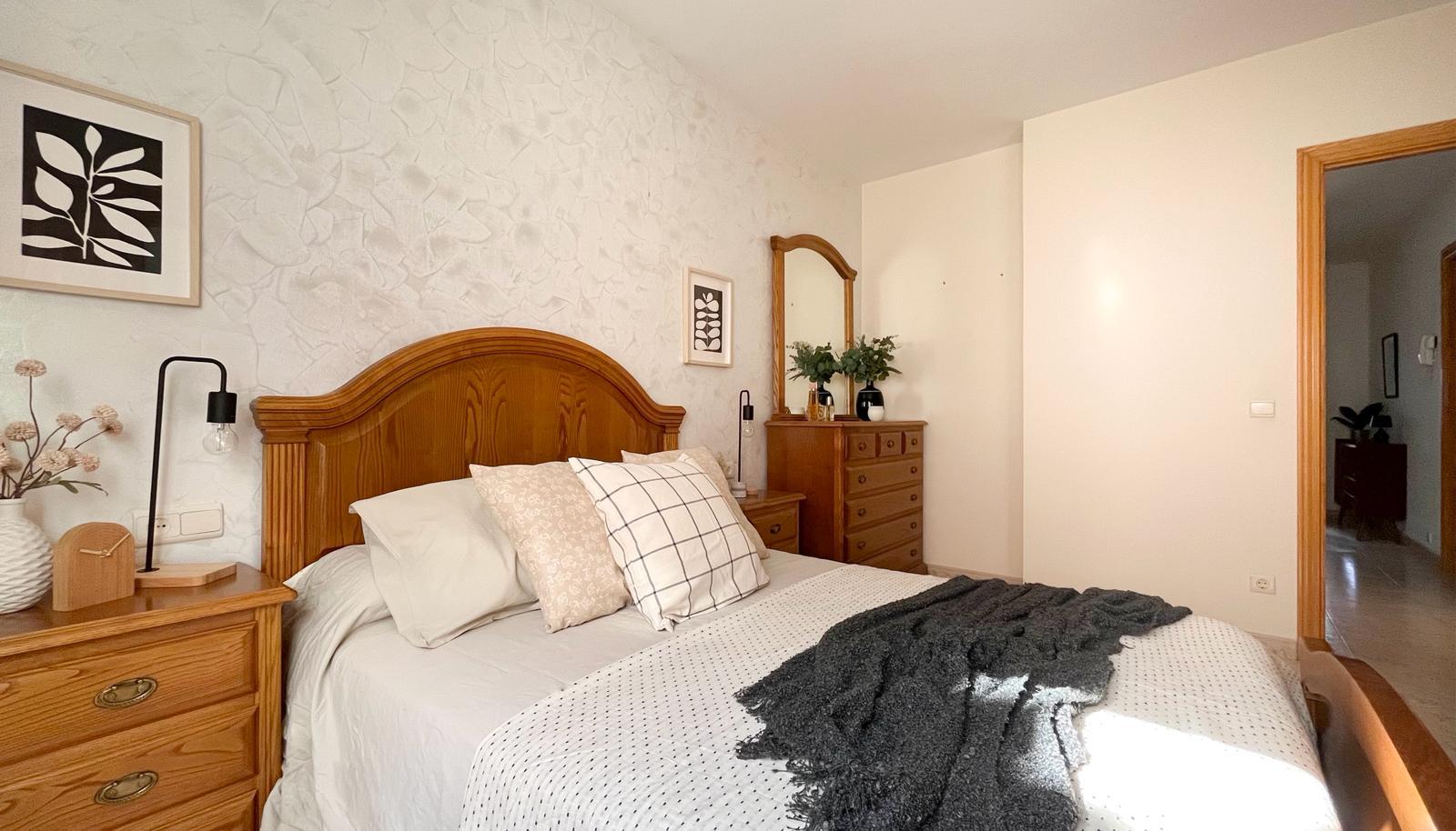 Imagen 3 Casa en venta en Ontiñena / Calle Mayor, centro de la población