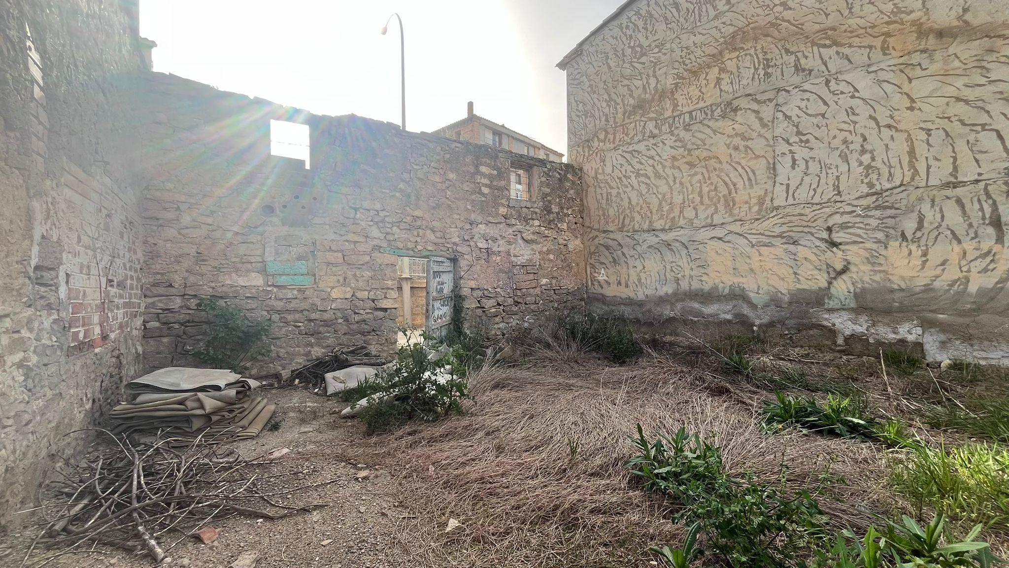 Imagen 3 Solar Urbano en venta en Ontiñena / Calle Pilar, cerca del centro de la población