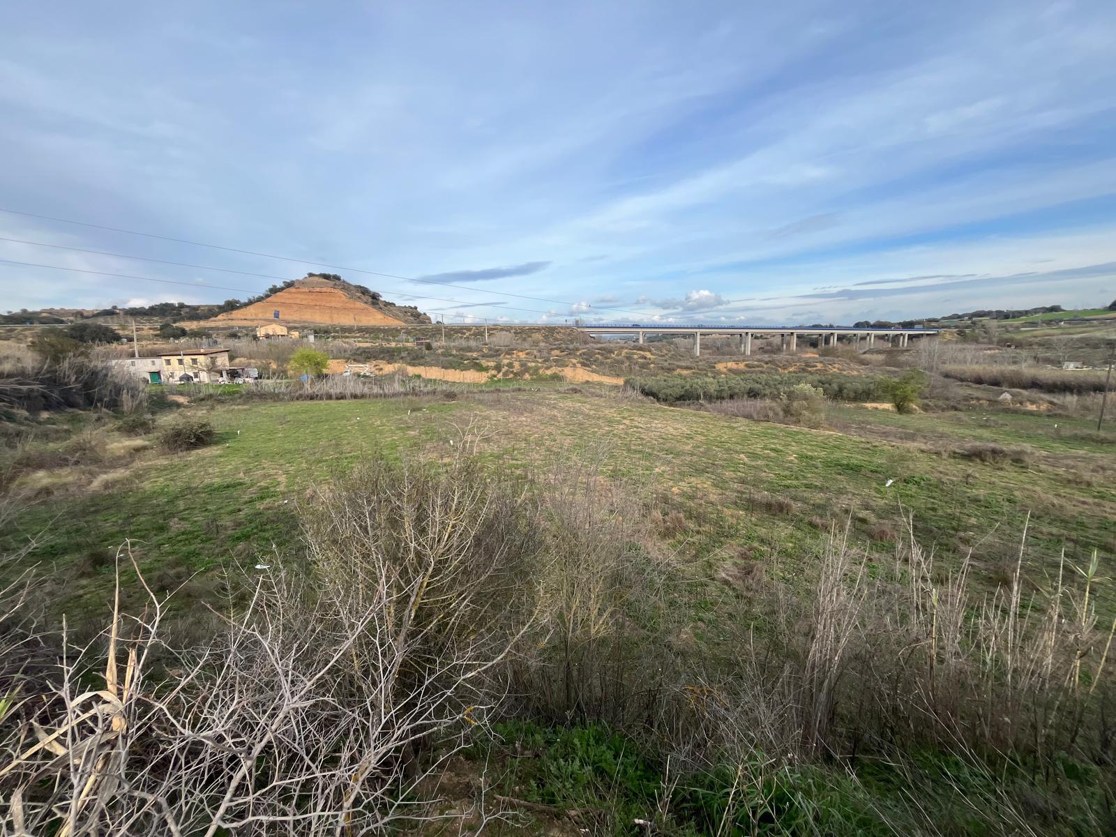 Imagen 3 Solar Rústico en venta en Monzón / Camino Salobras, cerca del pueblo