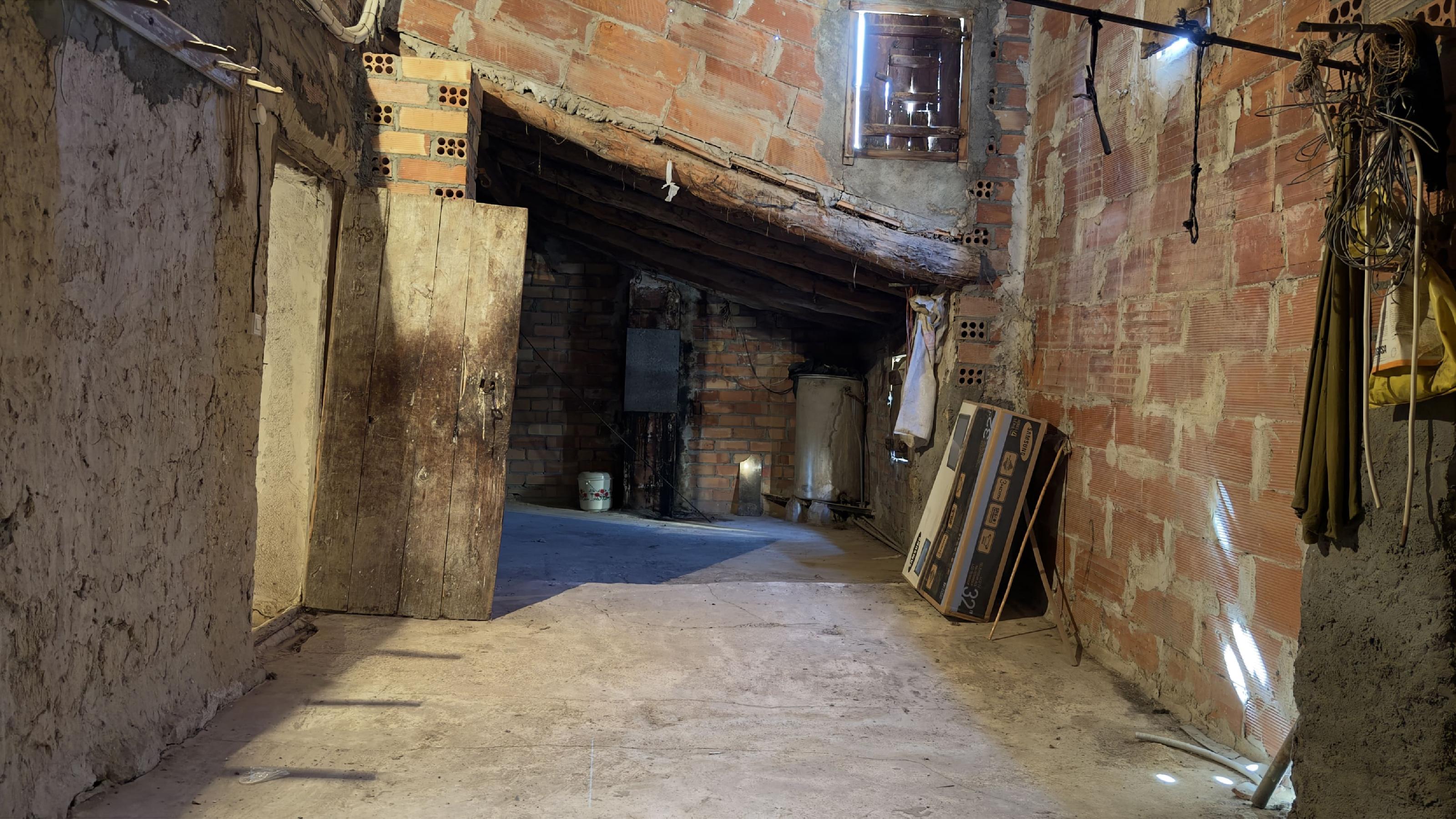 Imagen 25 Casa en venta en Ontiñena / Calle Santa Agueda, centro población.