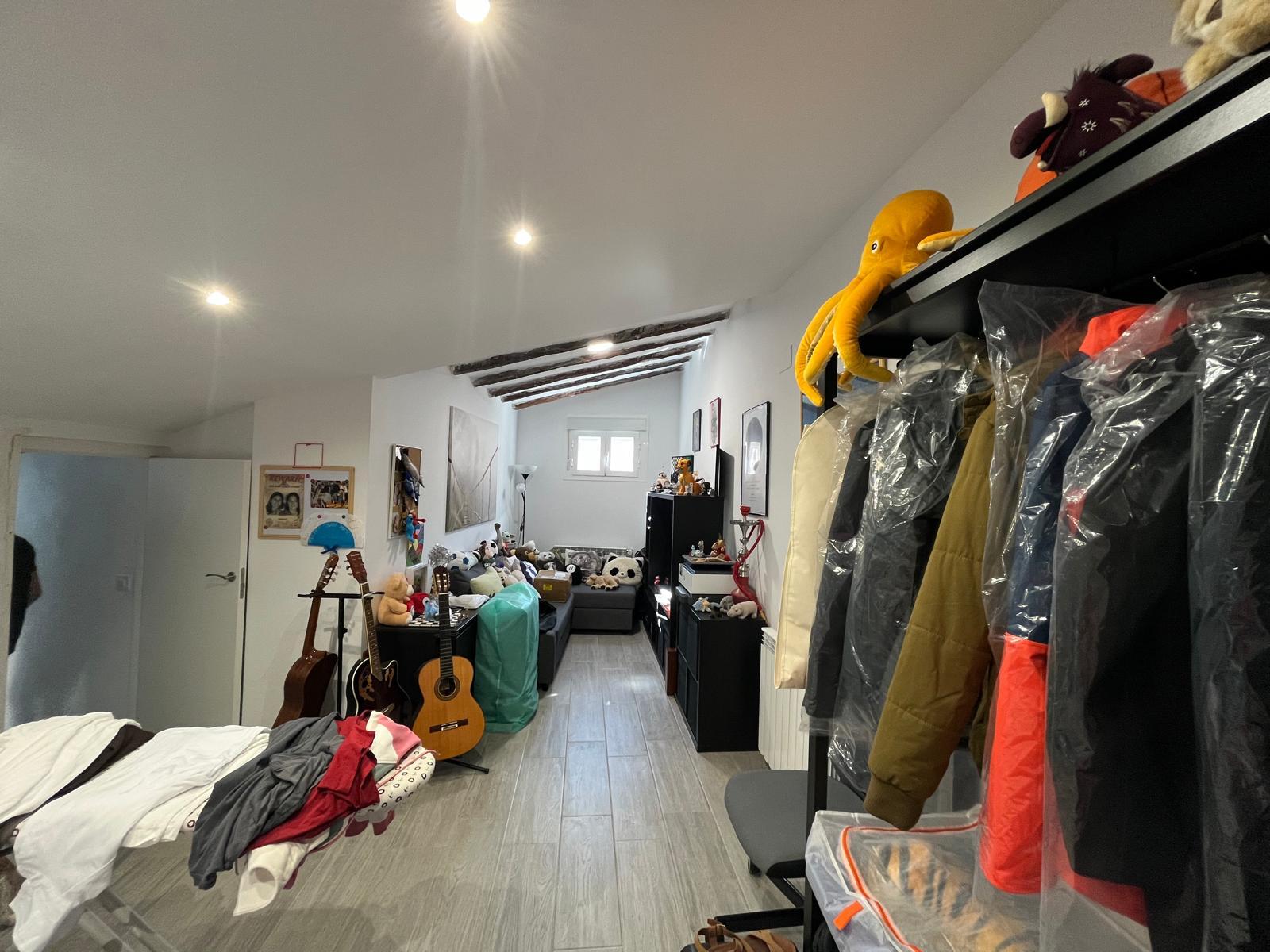 Imagen 5 Casa en venta en Almunia De San Juan / Calle Baja, muy cerca del centro