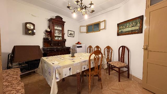 Imagen 4 Inmueble 305275 - Casa en venta en Peralta De Calasanz / Zona residencial, centro de la población