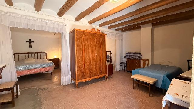 Imagen 9 Inmueble 305275 - Casa en venta en Peralta De Calasanz / Zona residencial, centro de la población