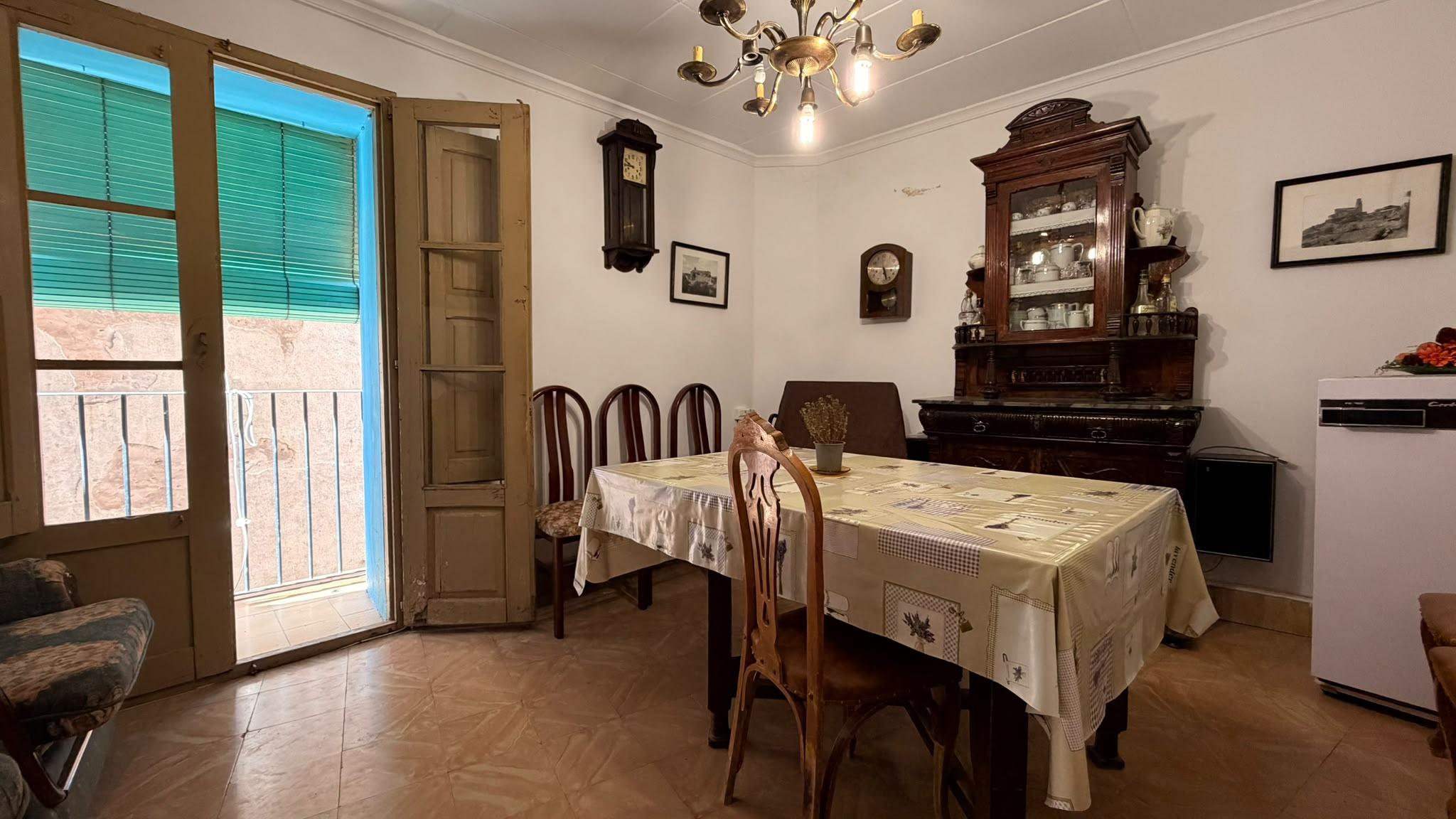 Imagen 5 Casa en venta en Peralta De Calasanz / Zona residencial, centro de la población