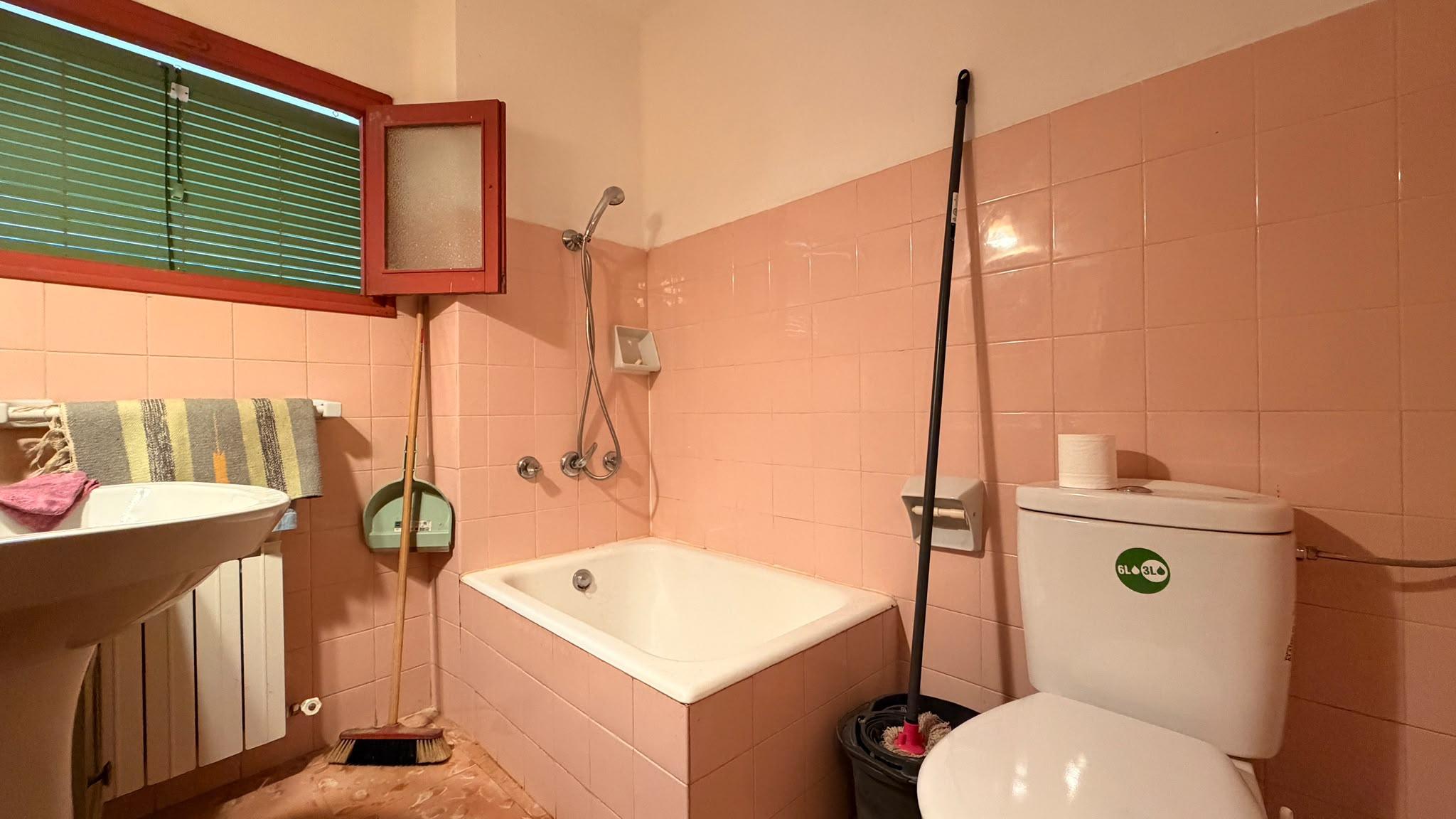 Imagen 18 Casa en venta en Azlor / En el centro de la población, junto a la iglesia