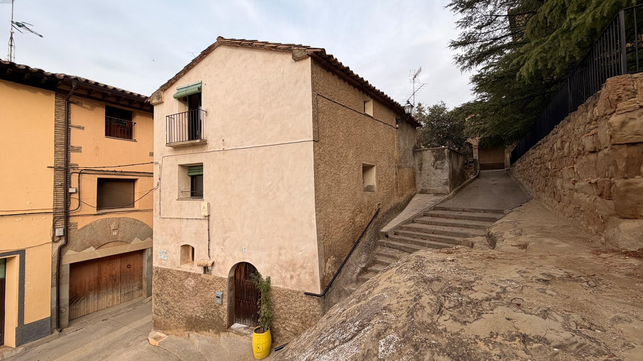 Imagen 21 Casa en venta en Azlor / En el centro de la población, junto a la iglesia