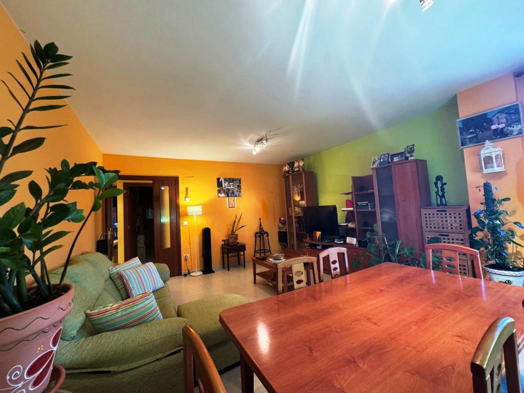 Imagen 3 Piso en venta en Binéfar / Centro de la población.