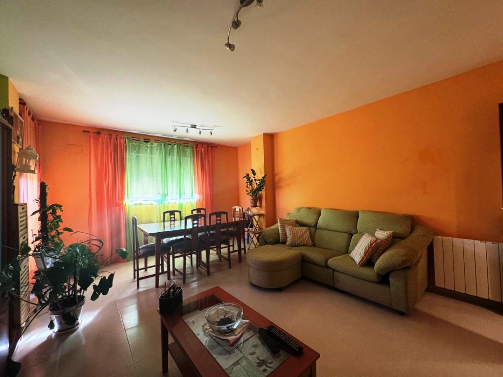 Imagen 5 Piso en venta en Binéfar / Centro de la población.