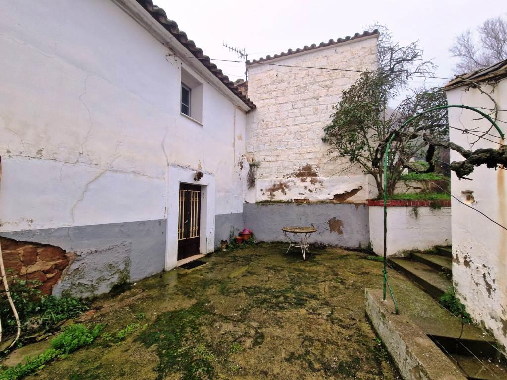 Imagen 28 Casa Aislada en venta en Tamarite De Litera / Zona tranquila.