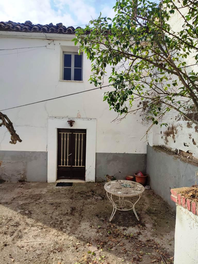 Imagen 1 Casa Aislada en venta en Tamarite De Litera / Zona tranquila.