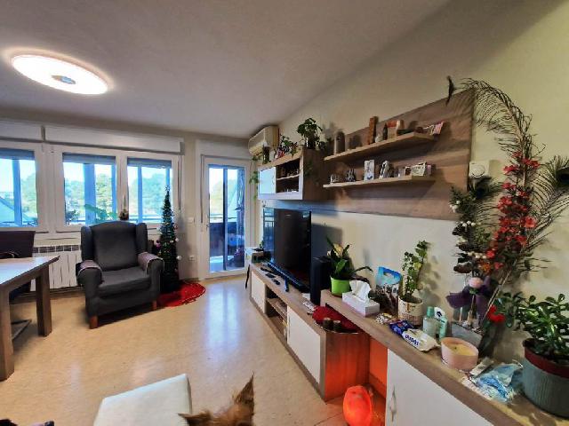 Imagen 5 Inmueble 299642 - Casa en venta en Vencillón / Plaza de la Iglesia.