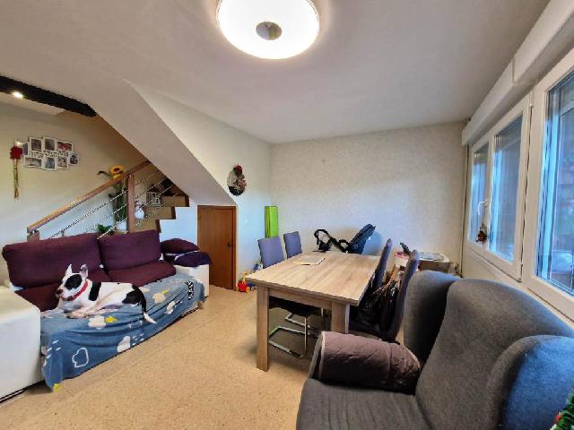 Imagen 2 Inmueble 299642 - Casa en venta en Vencillón / Plaza de la Iglesia.