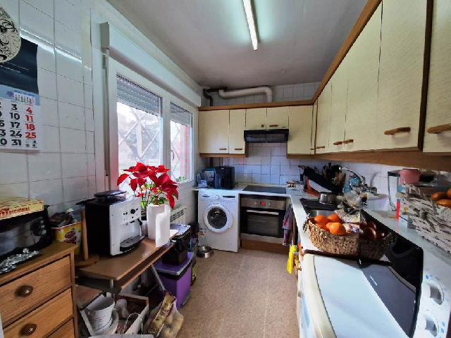 Imagen 4 Inmueble 299642 - Casa en venta en Vencillón / Plaza de la Iglesia.